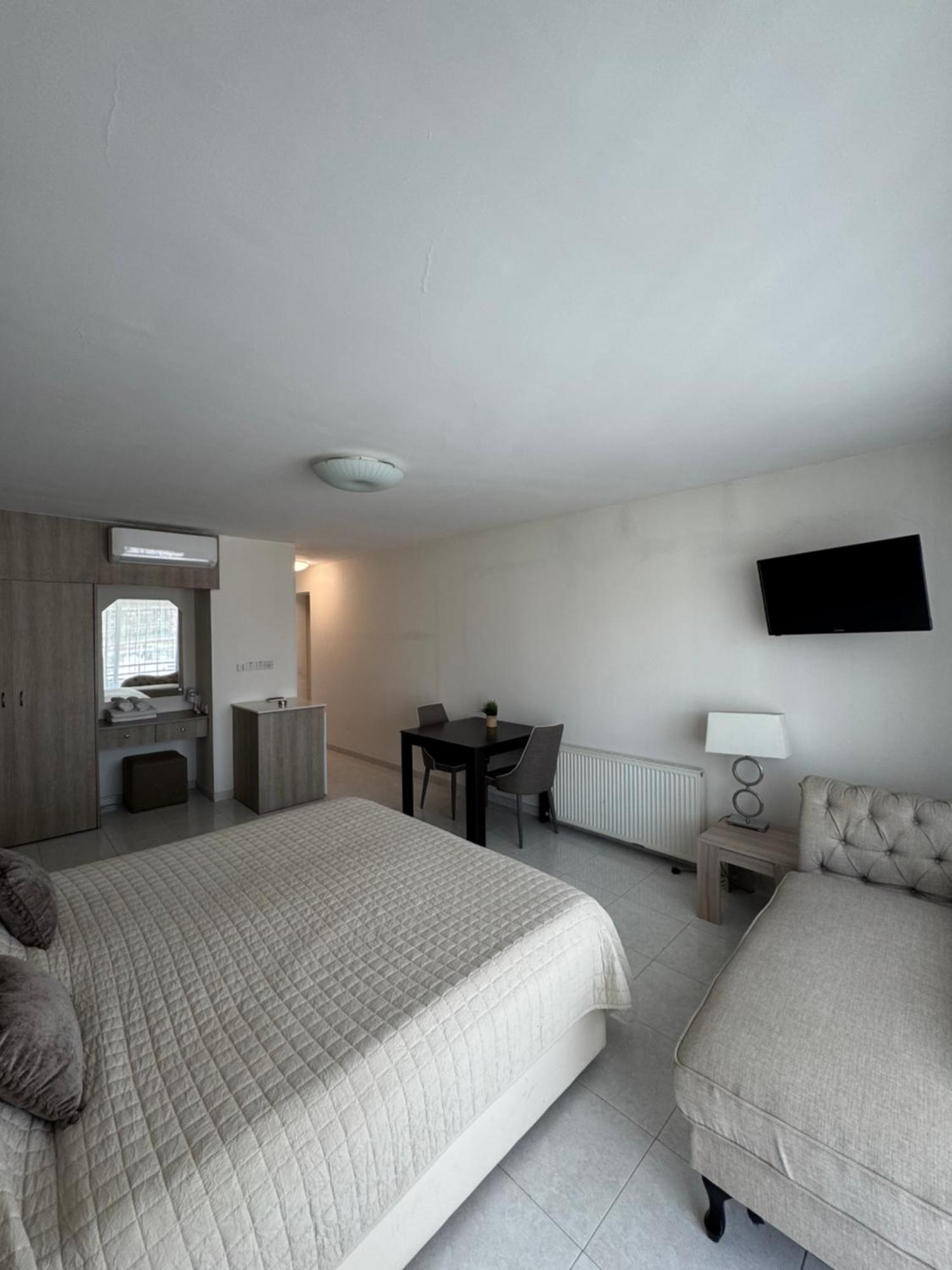 Marianna Hotel Apartments Limassol Eksteriør billede