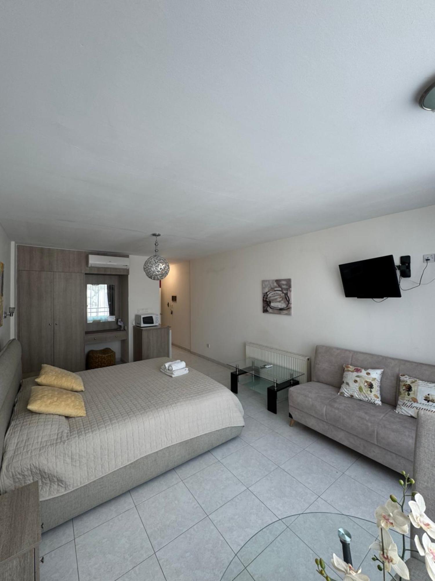 Marianna Hotel Apartments Limassol Eksteriør billede