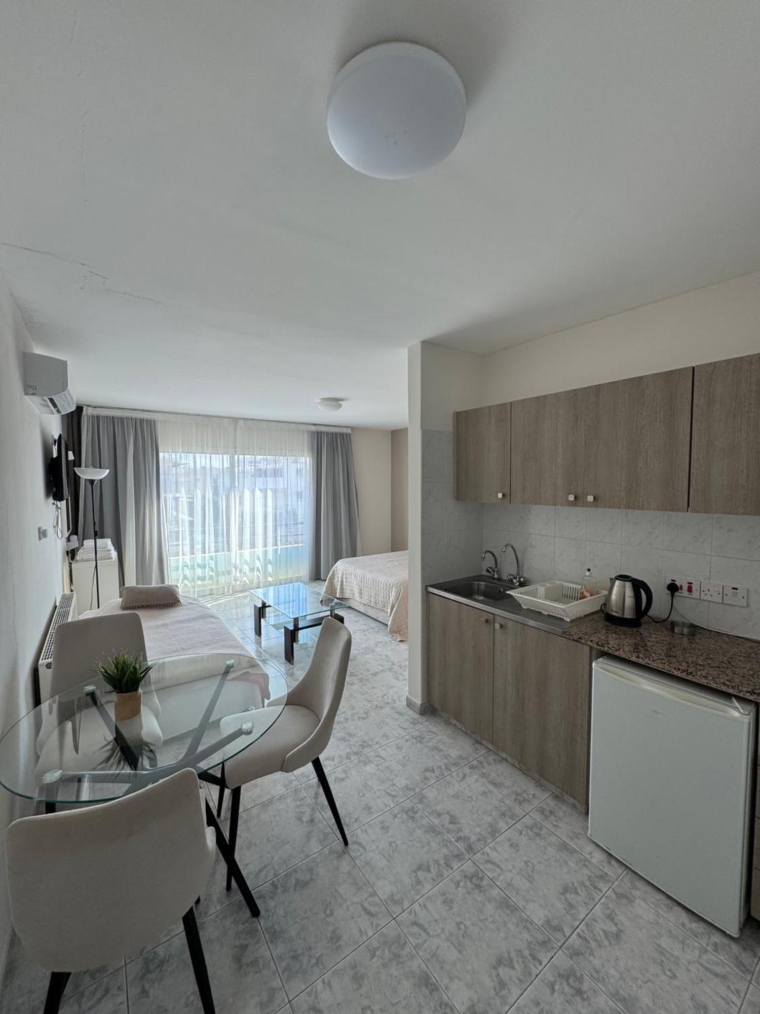 Marianna Hotel Apartments Limassol Eksteriør billede