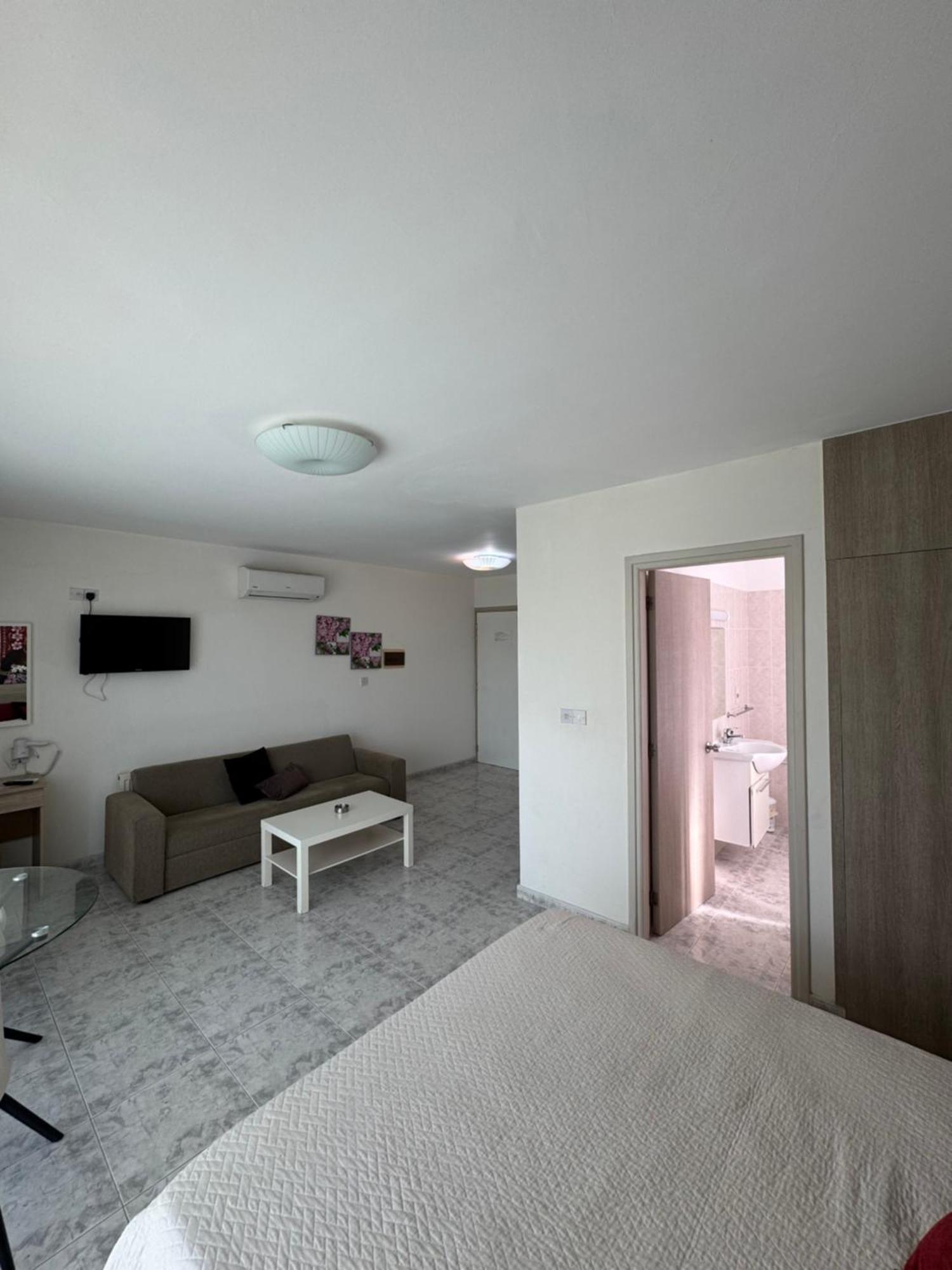 Marianna Hotel Apartments Limassol Eksteriør billede